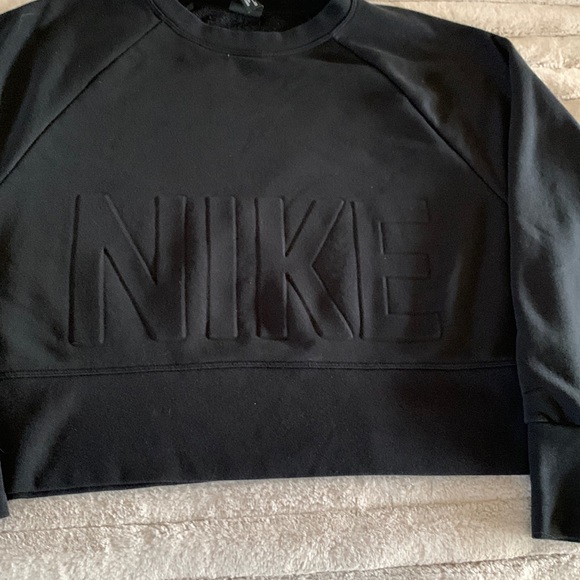 Nike Crop - Picture 2 of 2